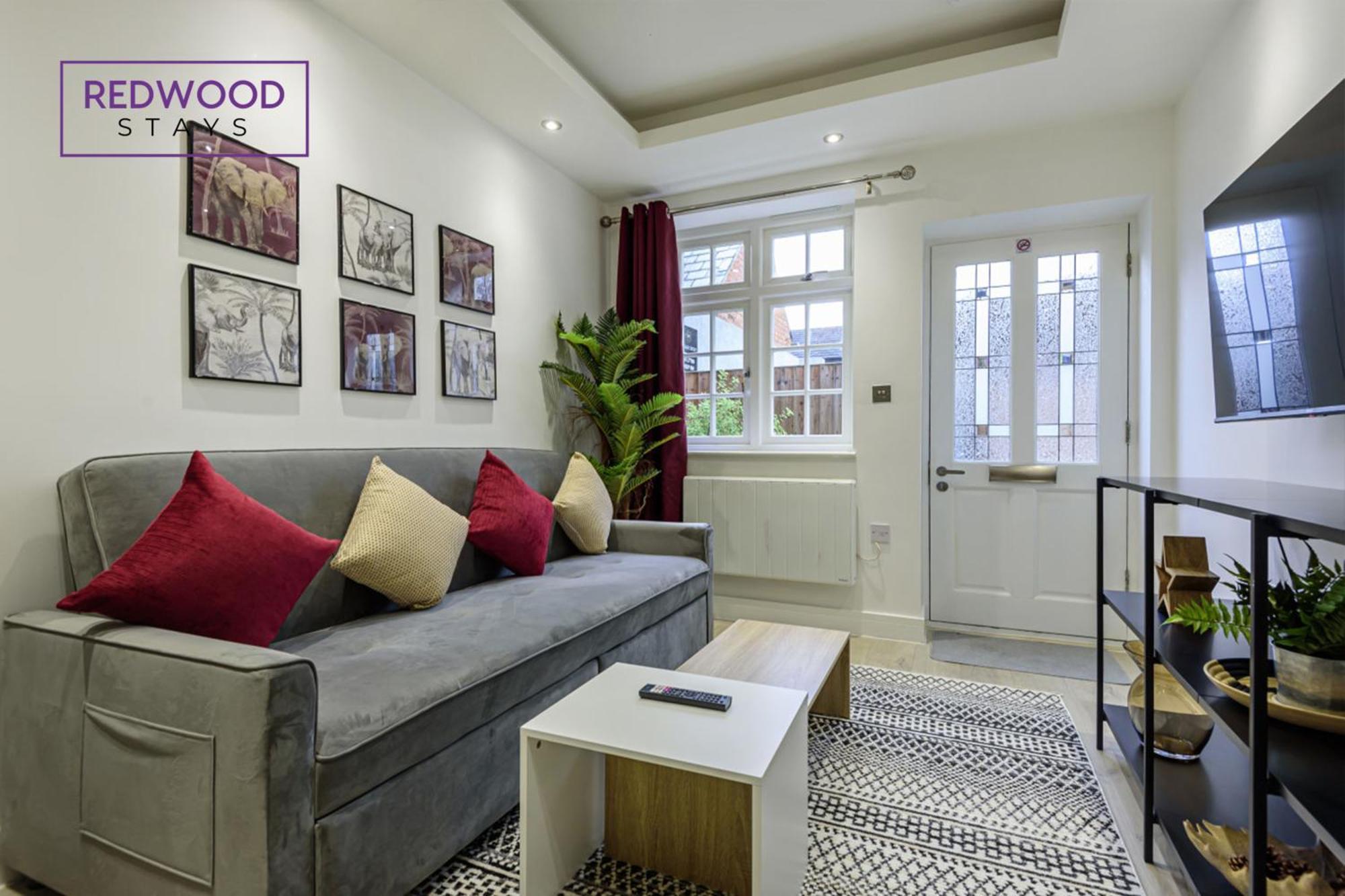 Redwood Stays: Corporate Town Center Apartment with Free Parking Aldershot Exterior photo